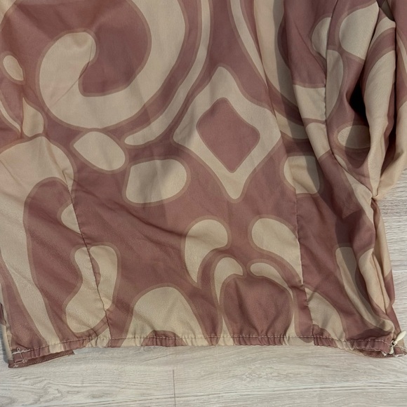 PrettyLittleThing Swirl Matching Set Crop Top + Wrap/Ruched Mini Skirt — Size 6 - Picture 5 of 10